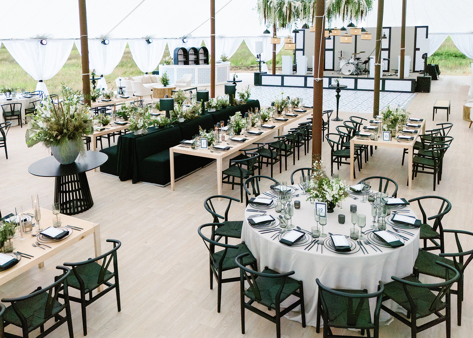 minimal wedding vibe